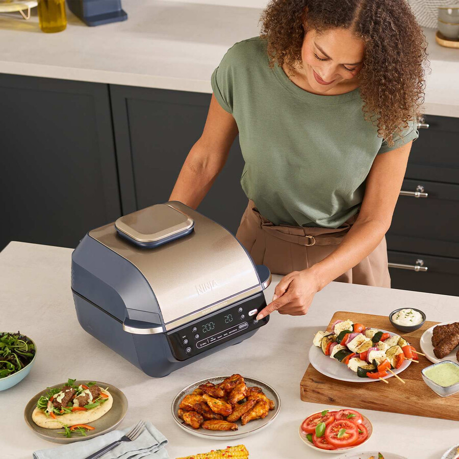 ninja 5-in-1 grill airfryer - cyber space eg351ukcyd