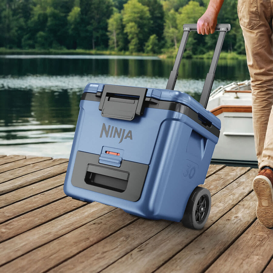 ninja frostvault 30qt28l koelbox op wielen met droogzone lakeshore blue fb230ukbl