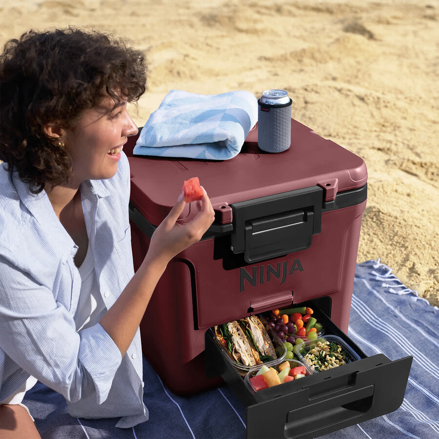ninja frostvault 30qt28l koelbox op wielen met droogzone canyon red fb230ukmr