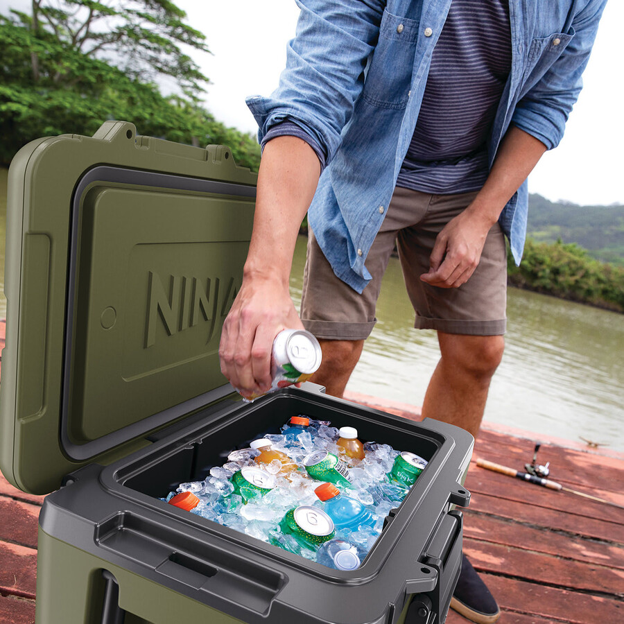 ninja frostvault 45qt42l koelbox op wielen met droogzone – olijfgroen fb245euukdbgn