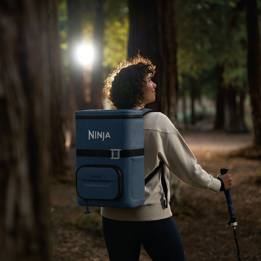 ninja frostvault go 17 liter rugzakkoeler voor 24 blikjes - lakeshore blue