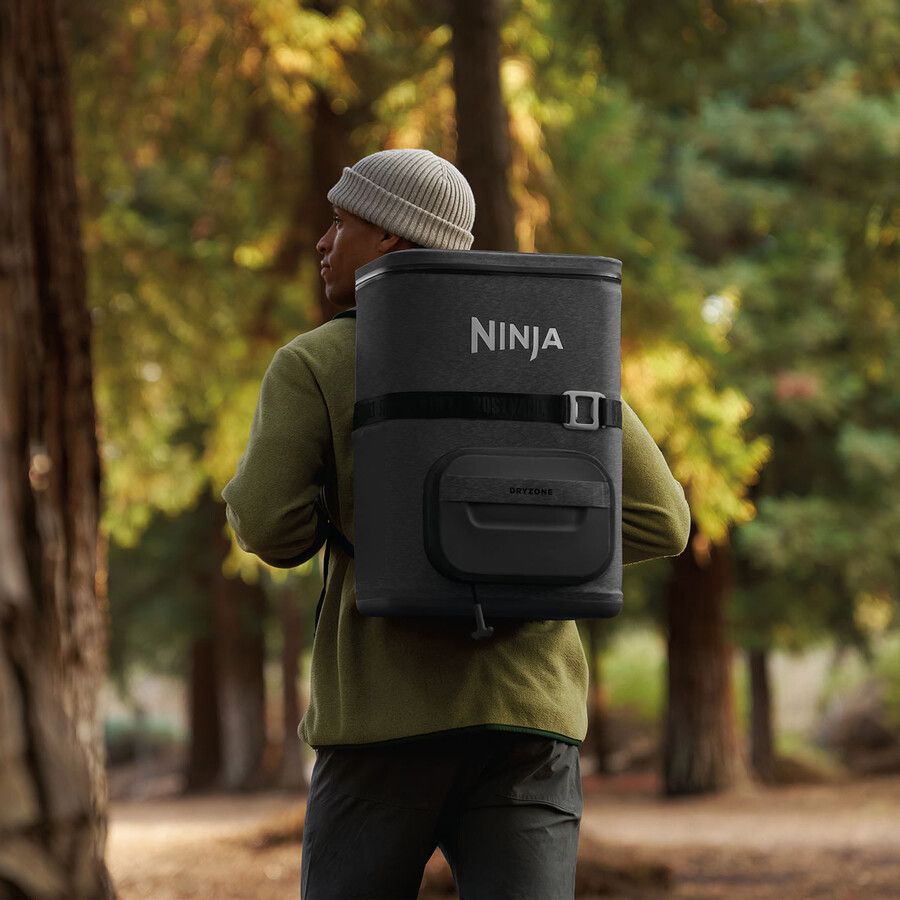 ninja frostvault go rugzakkoeler van 23 liter met ruimte voor 36 blikjes - antracietgrijs