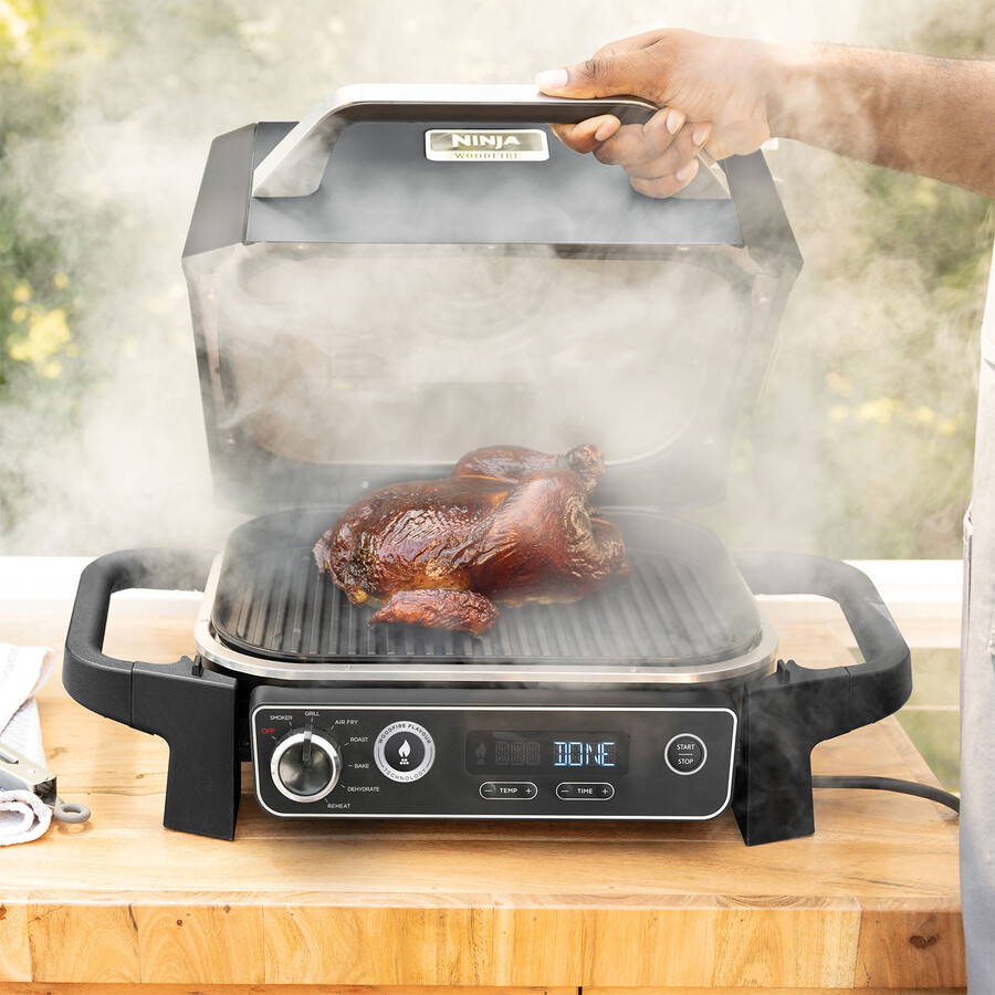 ninja woodfire elektrische barbecuegrill en rookoven met standaard en afdekking